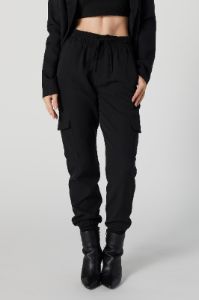 Jogger cargo ajusté sold by Urban Planet