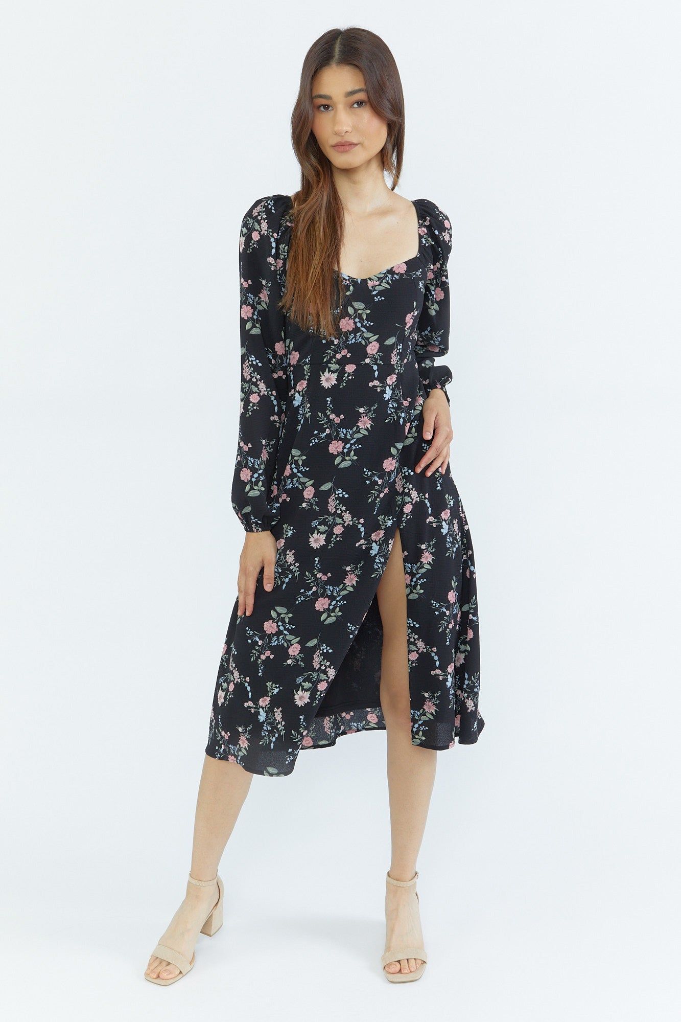 Robe midi à imprimé floral et encolure en coeur sold by Urban Planet product image thumbnail 4