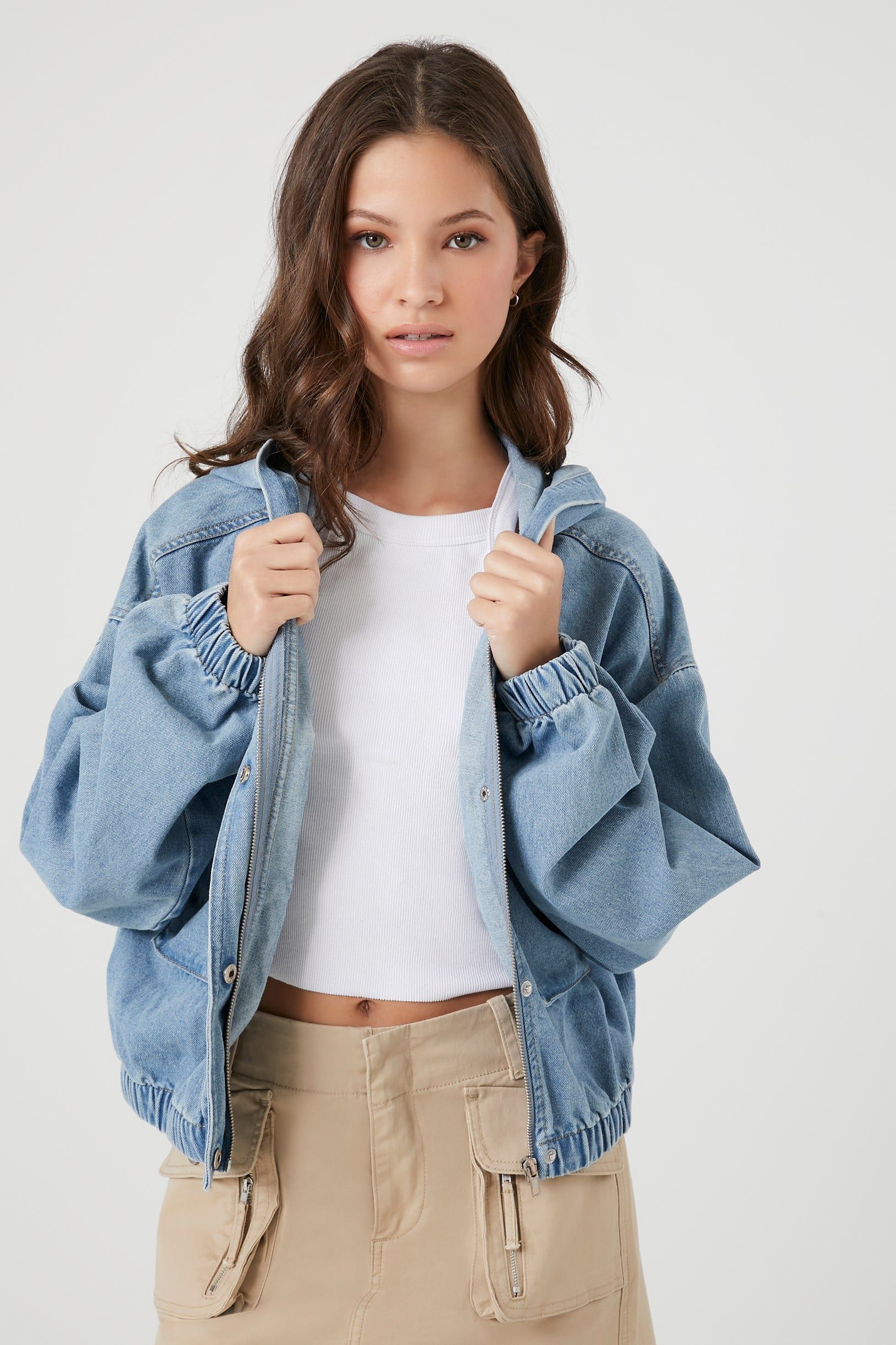 Blouson à capuchon en denim sold by Urban Planet