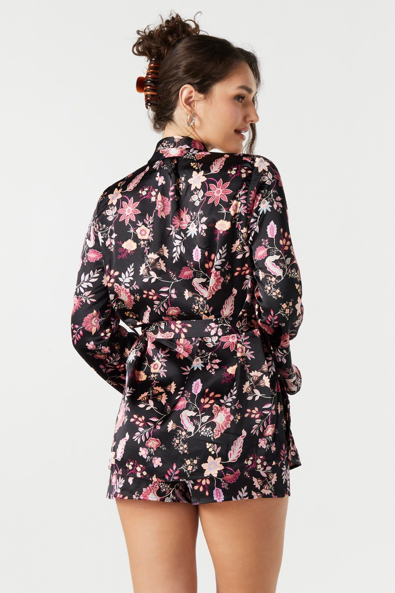 Kimono en satin fleuri sold by Urban Planet product image thumbnail 2