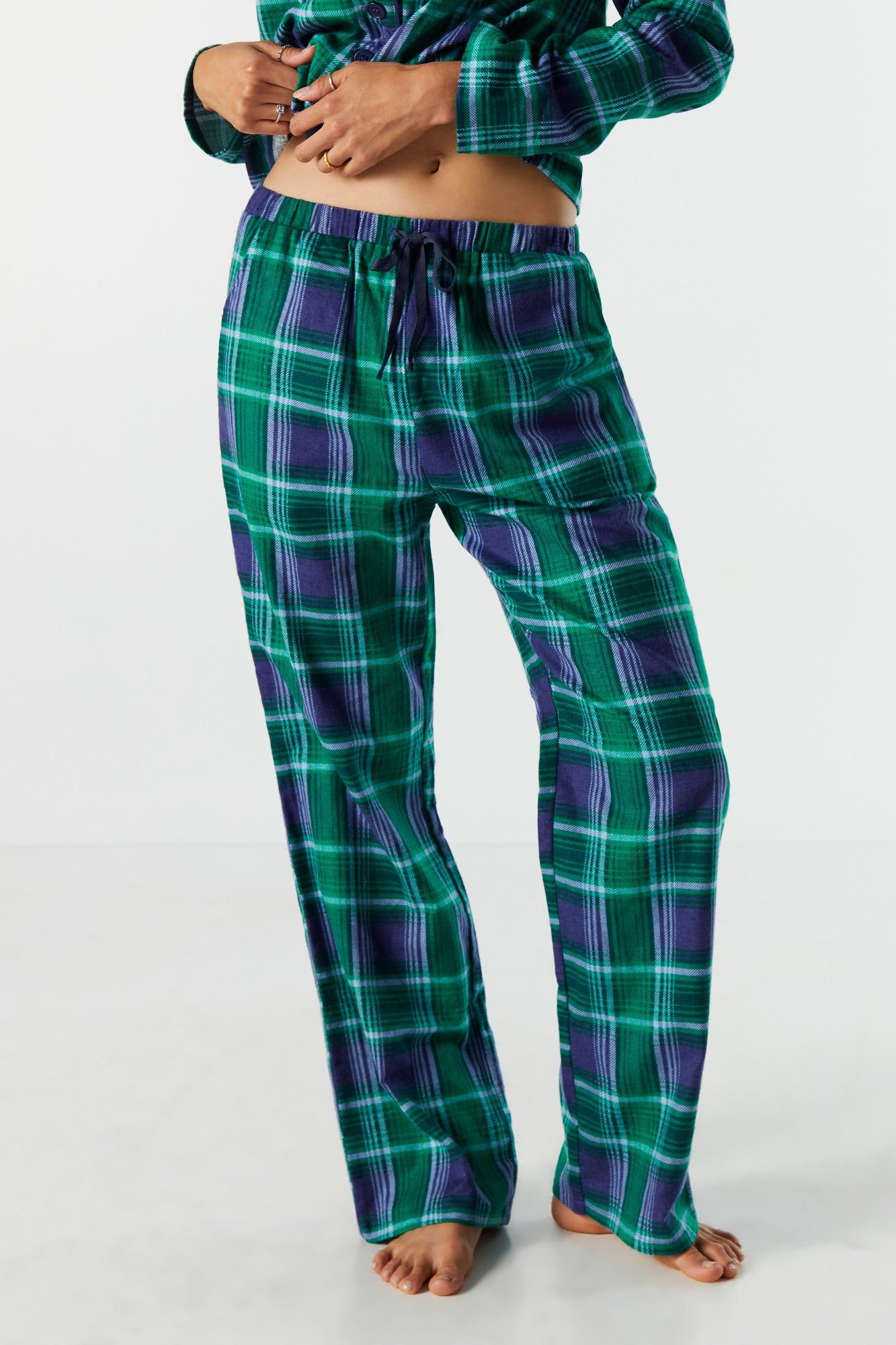 Pyjama deux-pièces en flanelle à carreaux sold by Urban Planet product image thumbnail 2