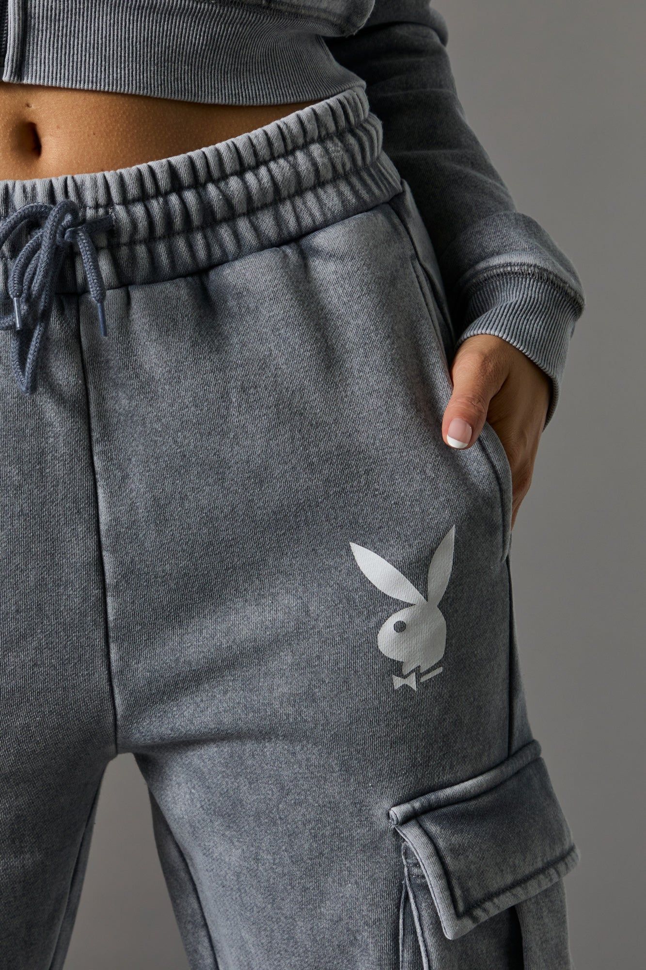 Jogger cargo à imprimé du lapin de Playboy sold by Urban Planet product image thumbnail 3
