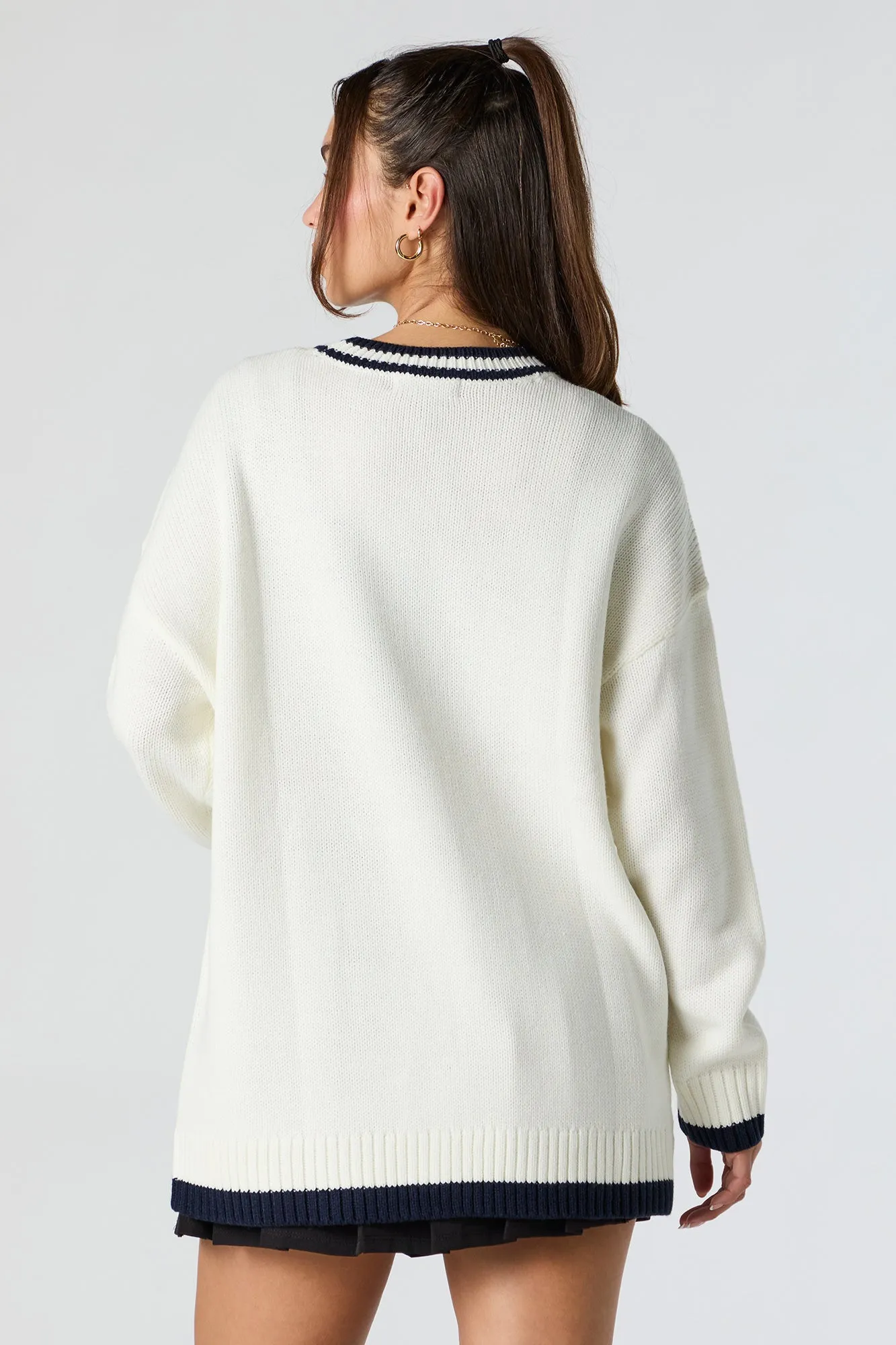 Cardigan boutonné en tricot avec motif brodé 86 en chenille sold by Urban Planet product image thumbnail 2