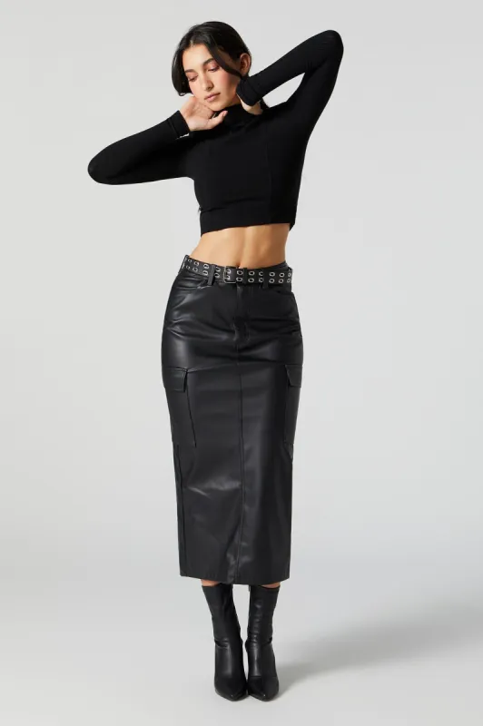 Jupe midi cargo en similicuir sold by Urban Planet