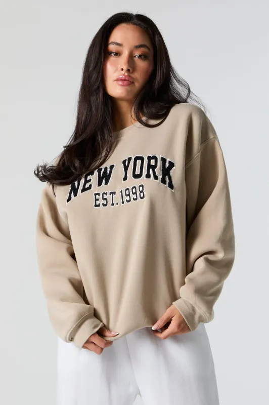 Chandail avec motif brodé en chenille New York sold by Urban Planet