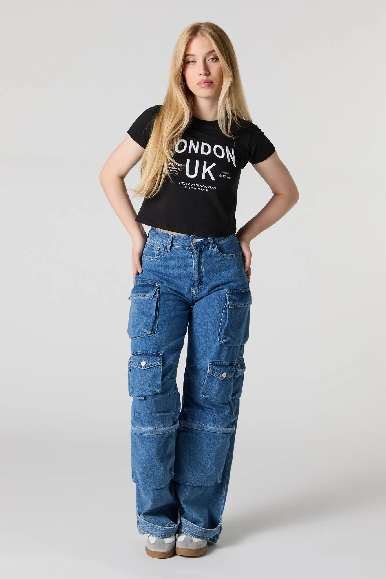 T-shirt ultracourt avec motif brodé London UK sold by Urban Planet product image thumbnail 3