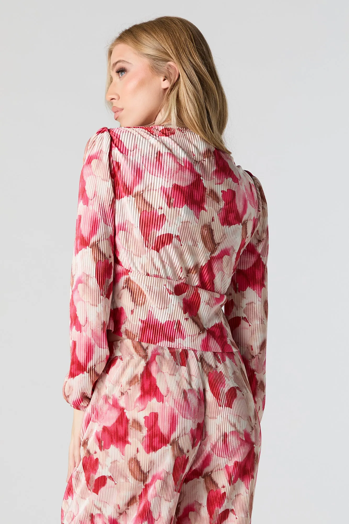 Haut texturé à manches longues avec attache et motif abstrait sold by Urban Planet product image thumbnail 2