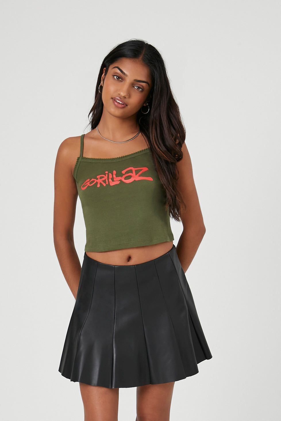 Minijupe plissée en similicuir sold by Urban Planet