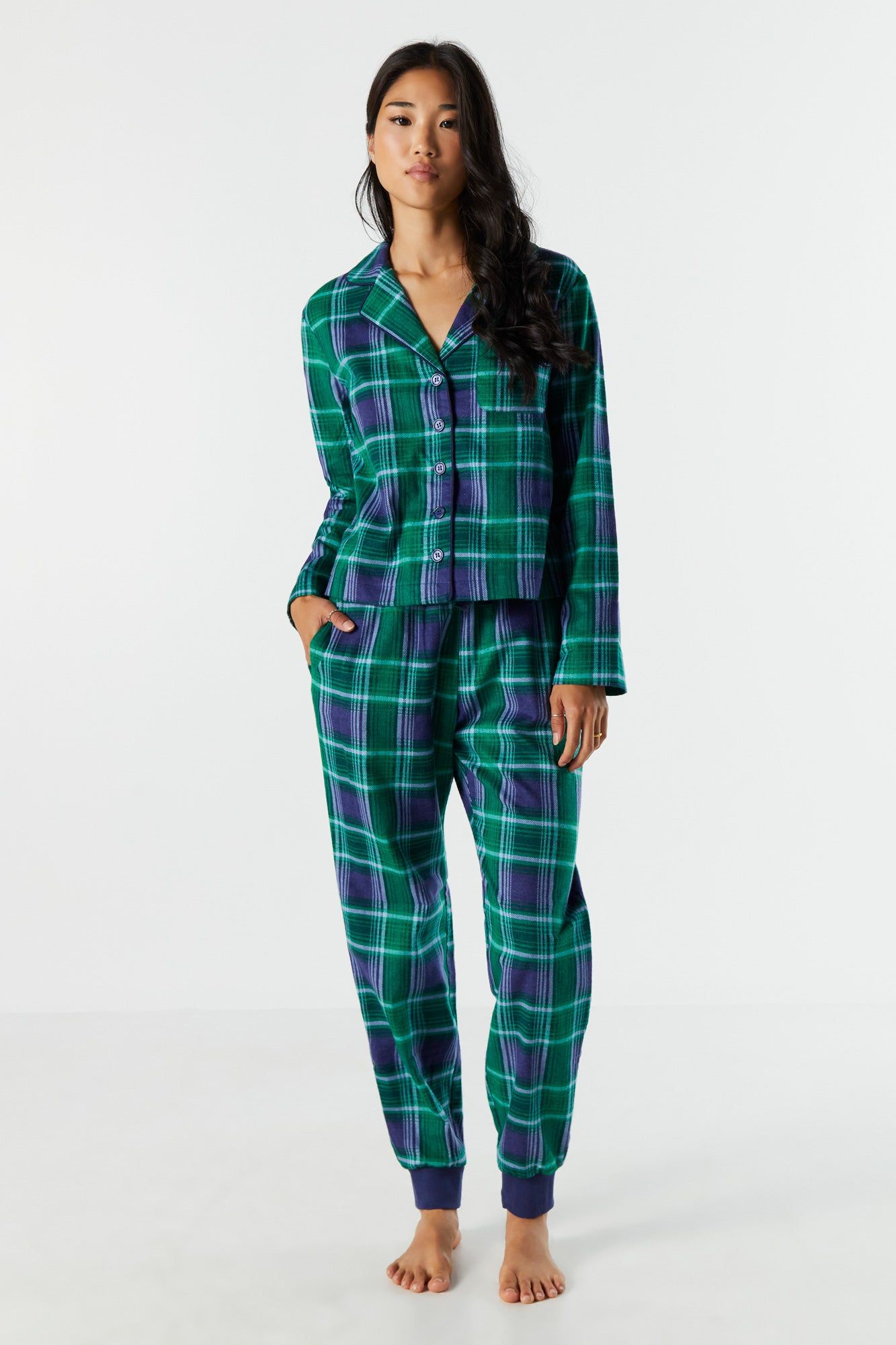 Jogger de pyjama en flanelle à carreaux avec imprimé sold by Urban Planet