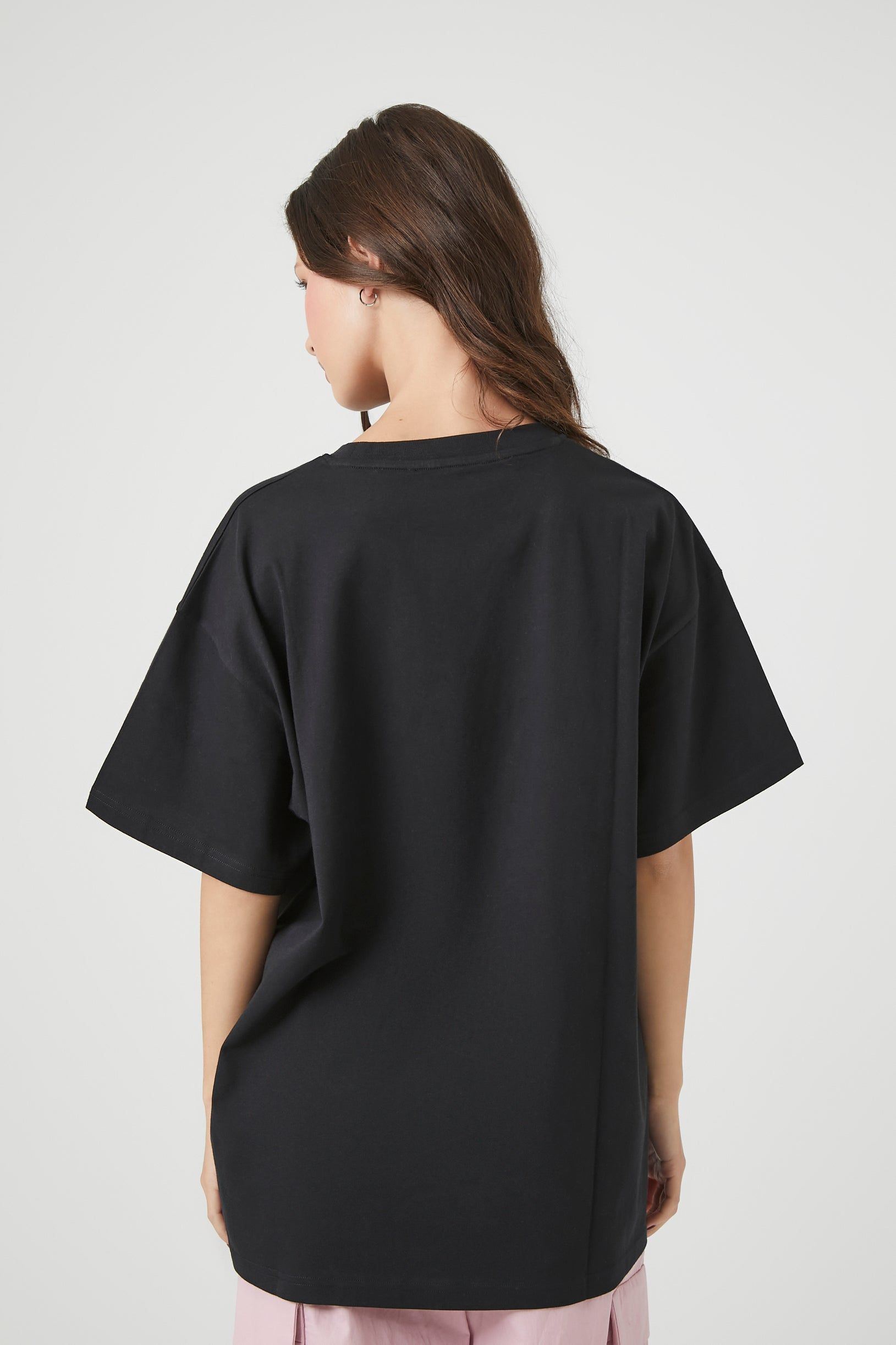 T-shirt surdimensionné à imprimé Kuromi sold by Urban Planet product image thumbnail 3