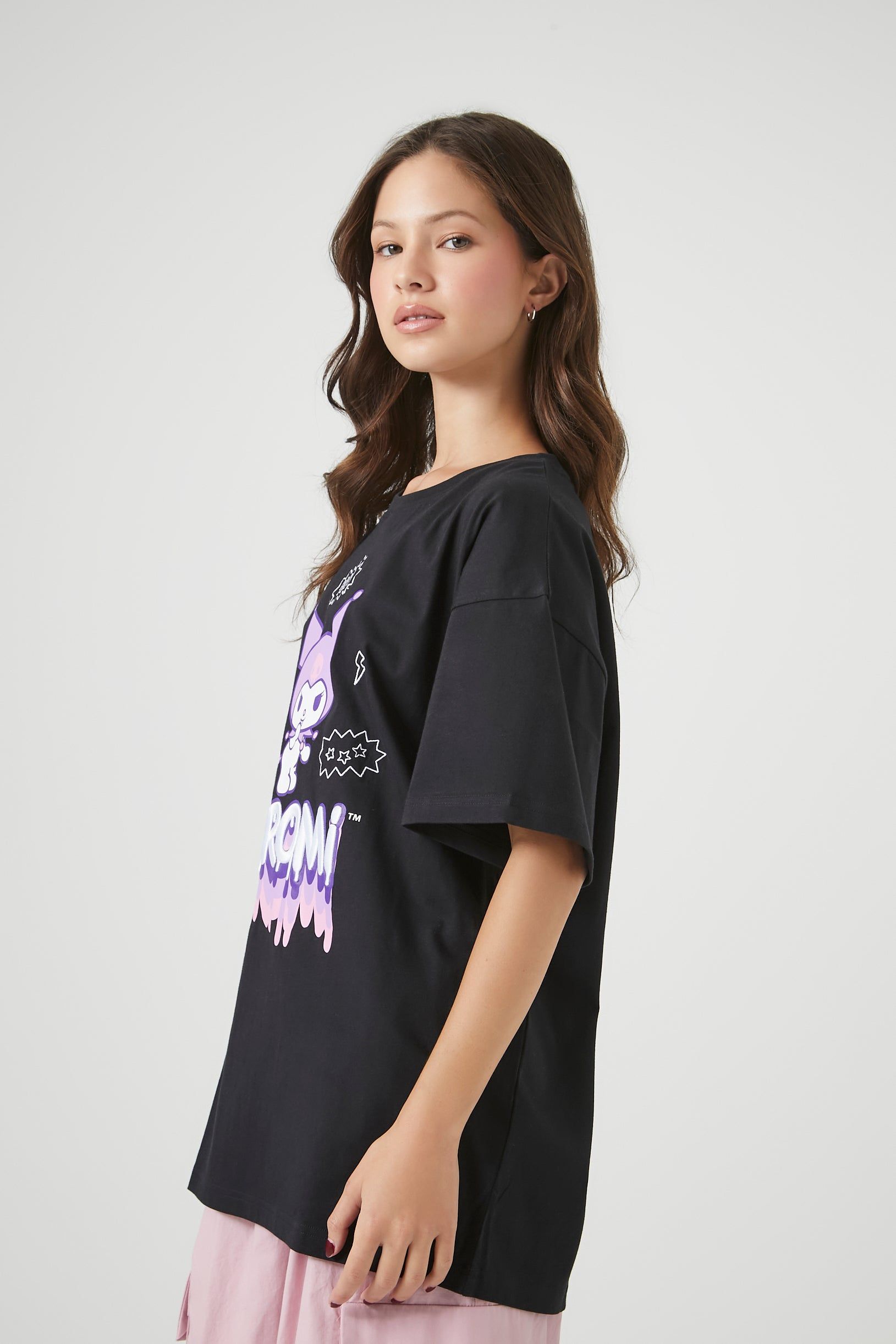 T-shirt surdimensionné à imprimé Kuromi sold by Urban Planet product image thumbnail 2