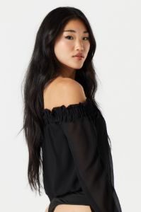 Maillot en chiffon à épaules dénudées sold by Urban Planet