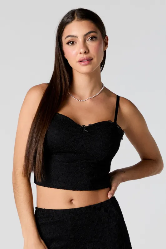 Camisole en dentelle fleurie avec décolleté en coeur sold by Urban Planet