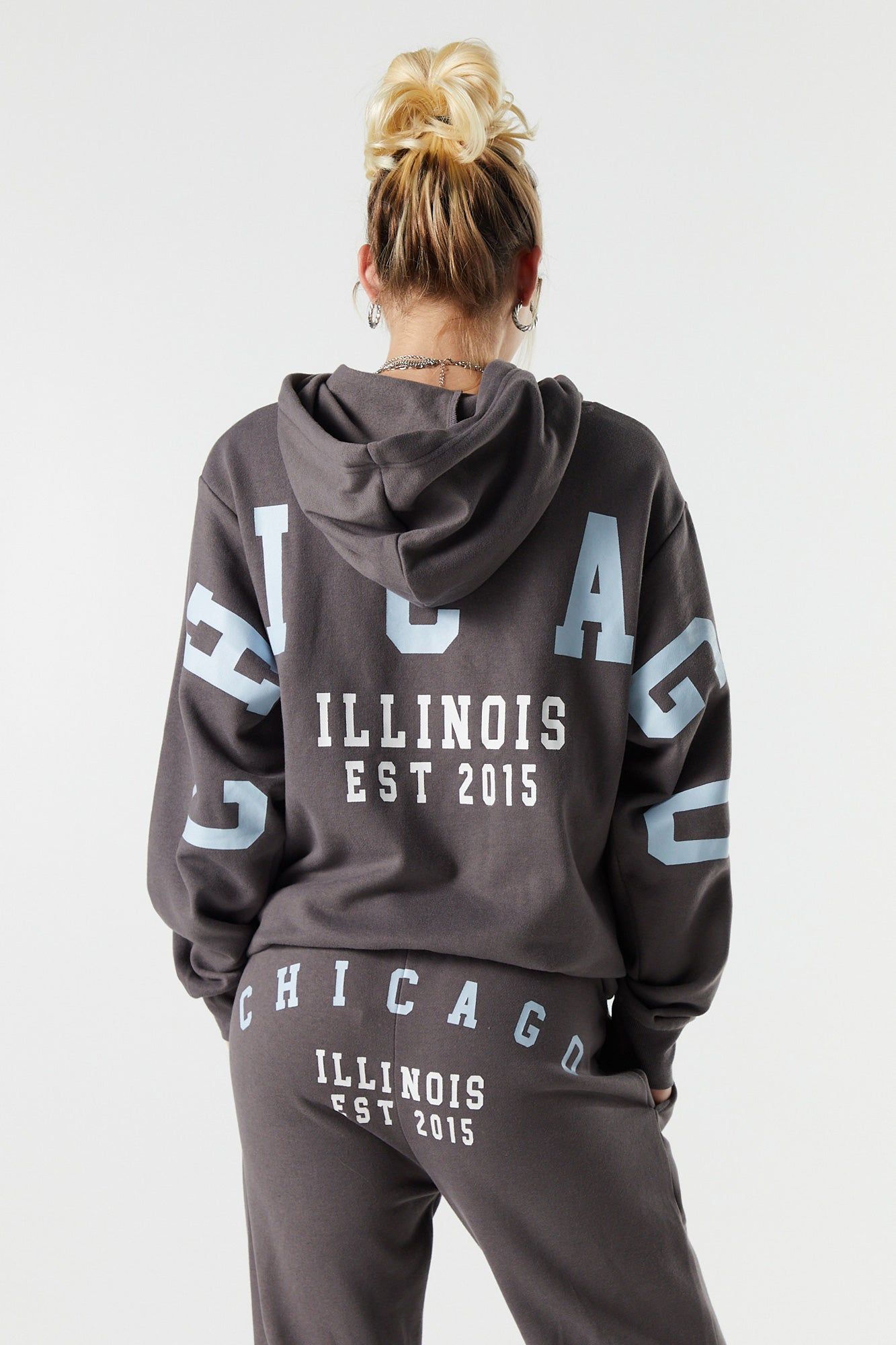 Haut surdimensionné en molleton à imprimé Chicago sold by Urban Planet product image thumbnail 2