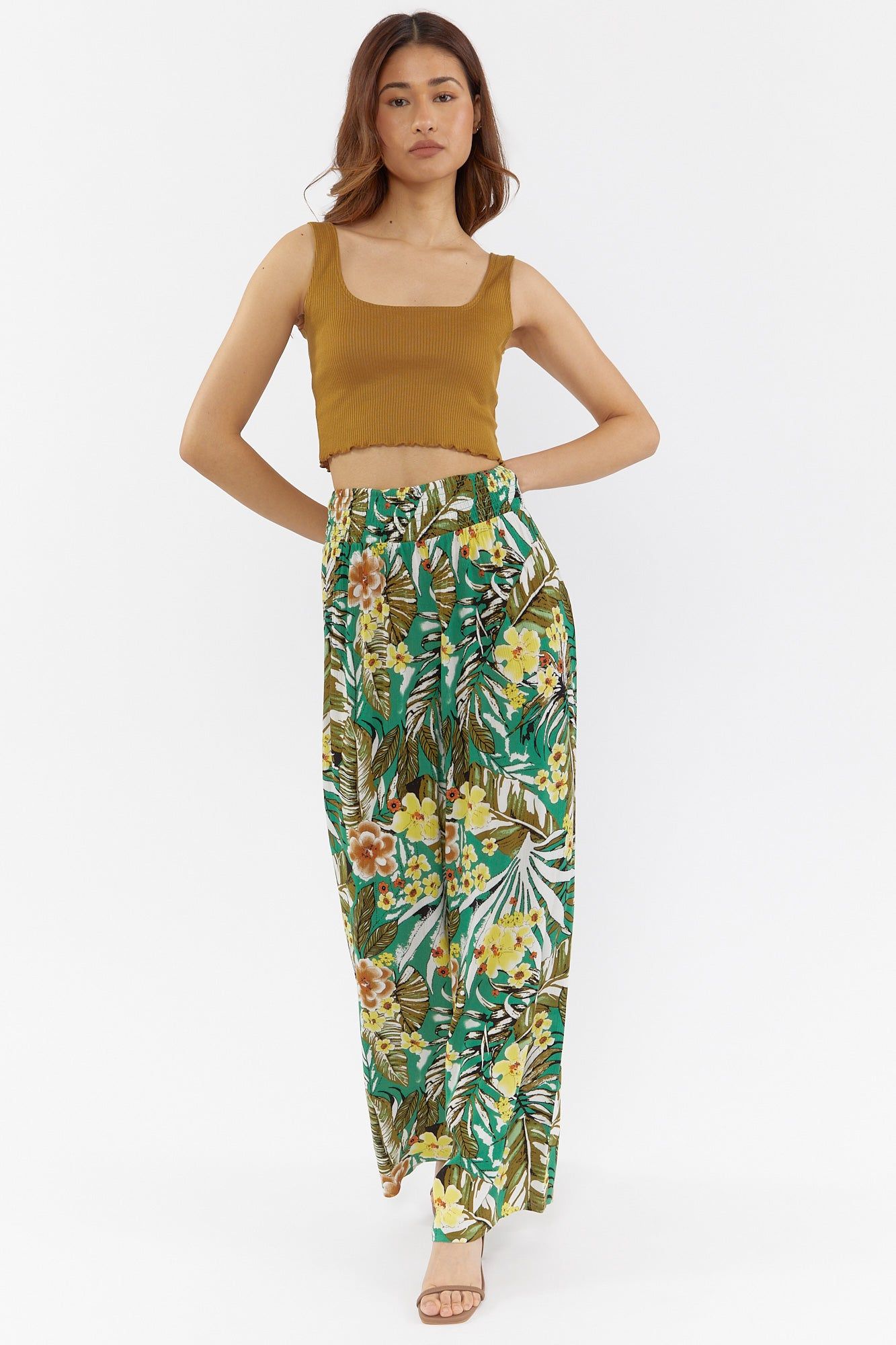Pantalon à jambe large en lin avec motif tropical sold by Urban Planet