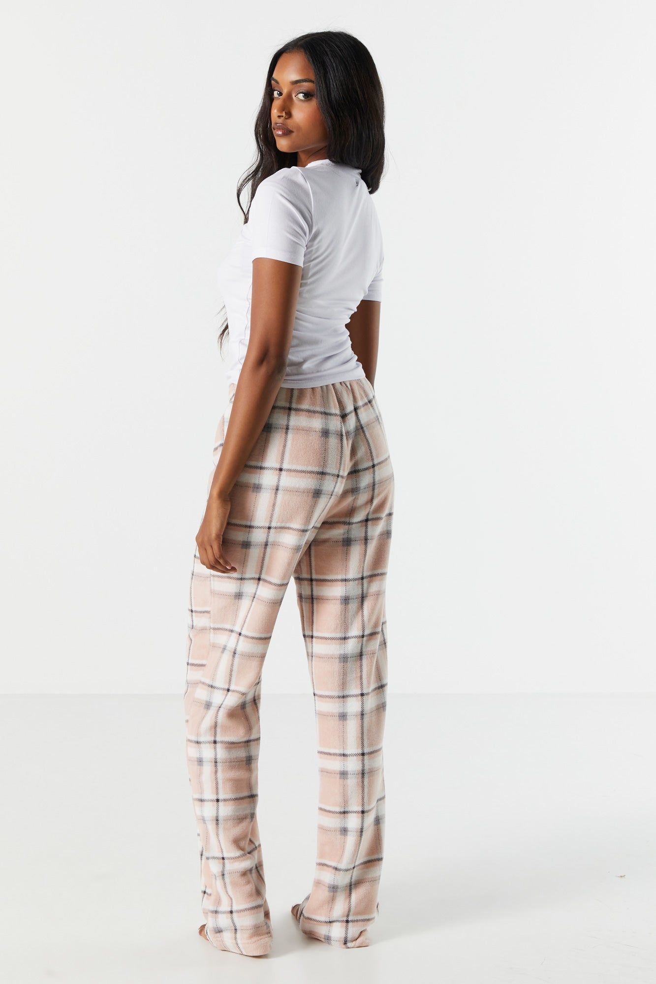 Pantalon de pyjama en peluche à carreaux roses sold by Urban Planet product image thumbnail 3