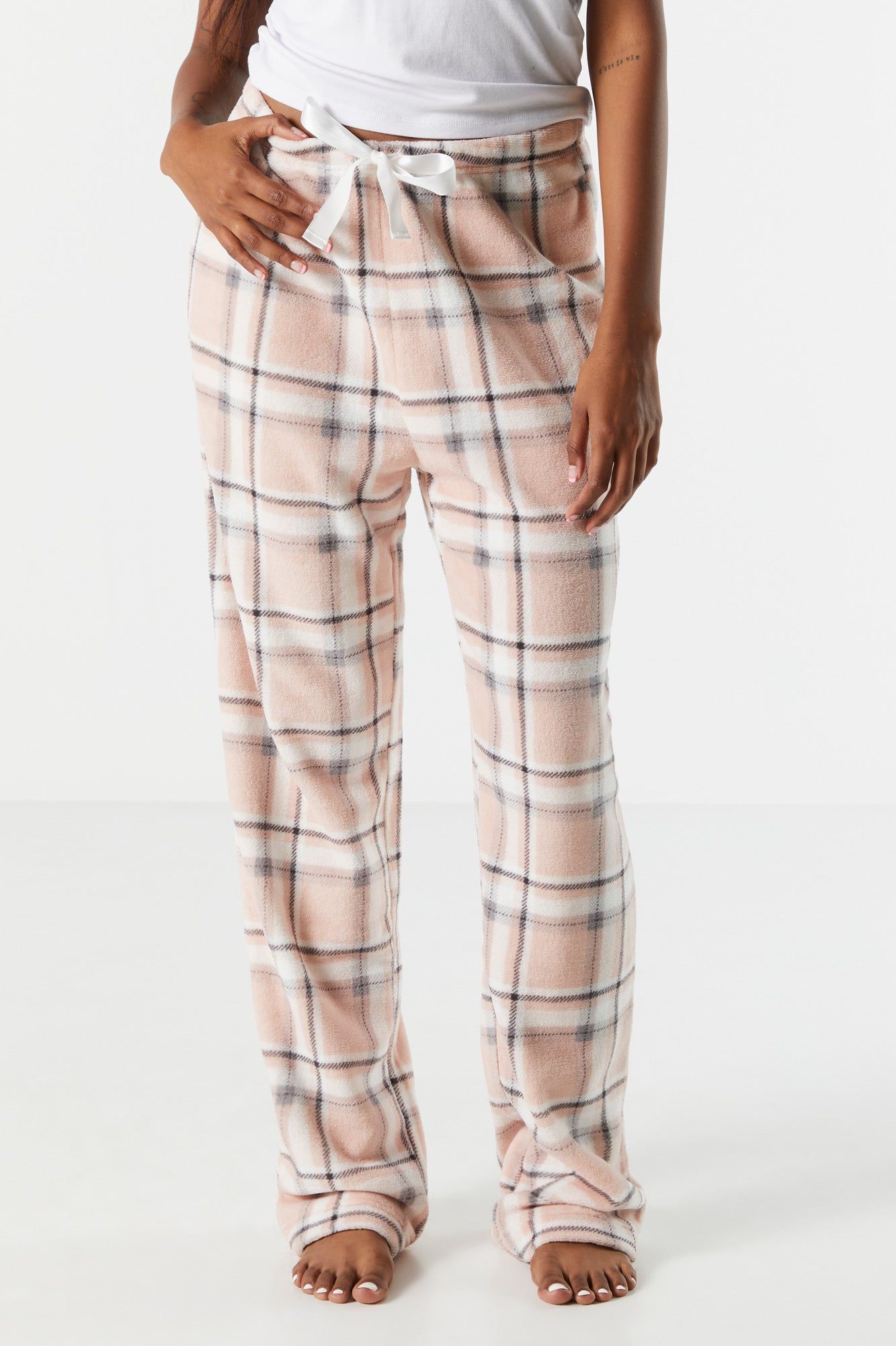 Pantalon de pyjama en peluche à carreaux roses sold by Urban Planet product image thumbnail 2