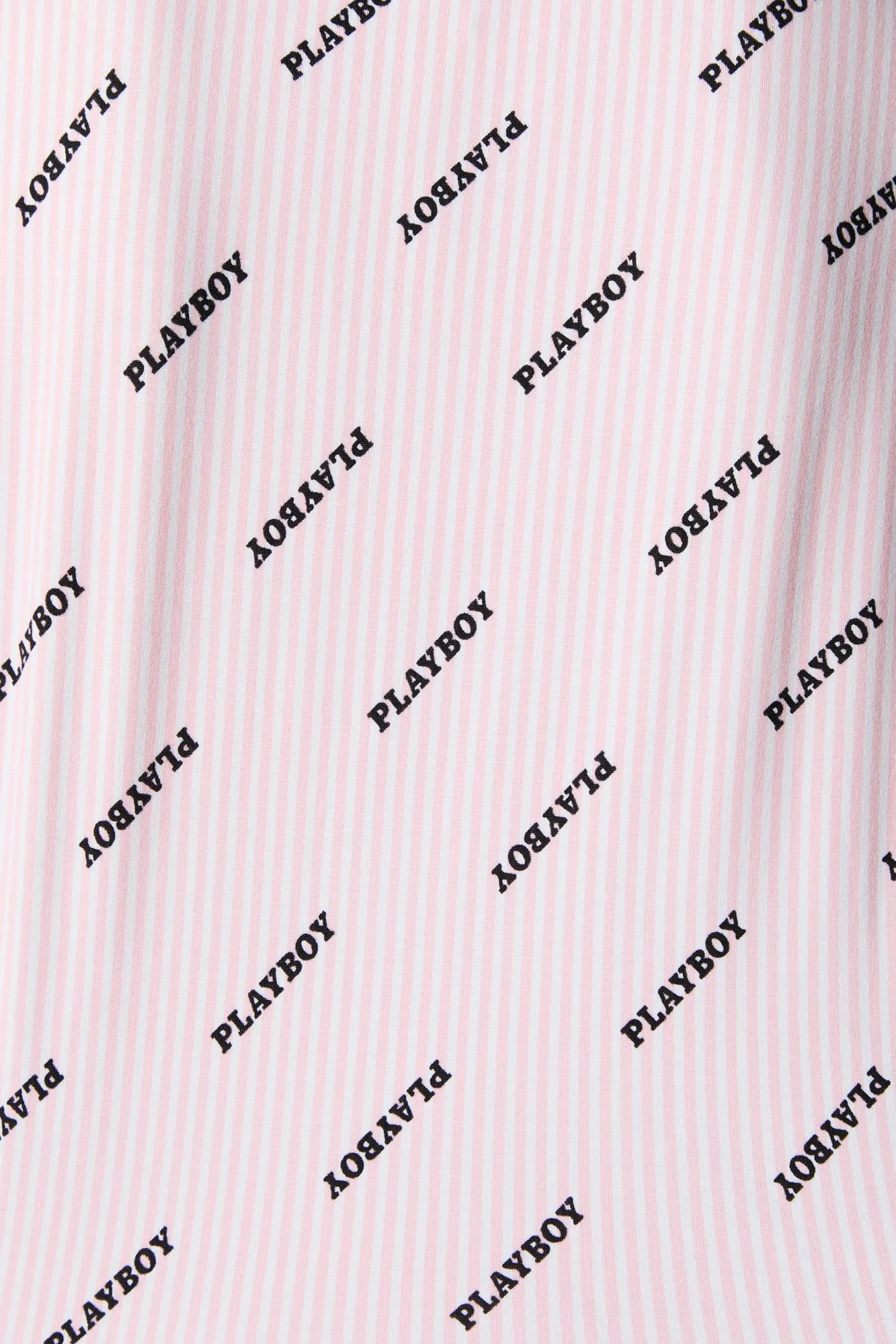 Ensemble pyjama avec haut boutonné rayé et short à imprimé Playboy sold by Urban Planet product image thumbnail 4