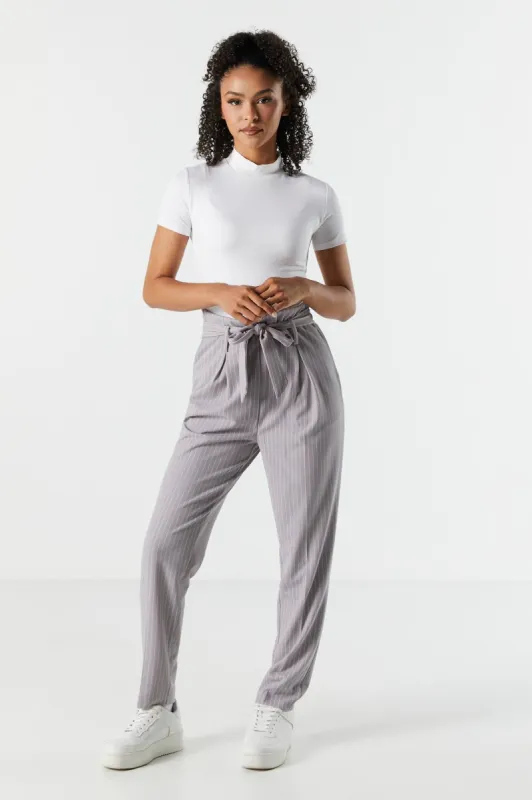 Pantalon à taille cintrée sold by Urban Planet