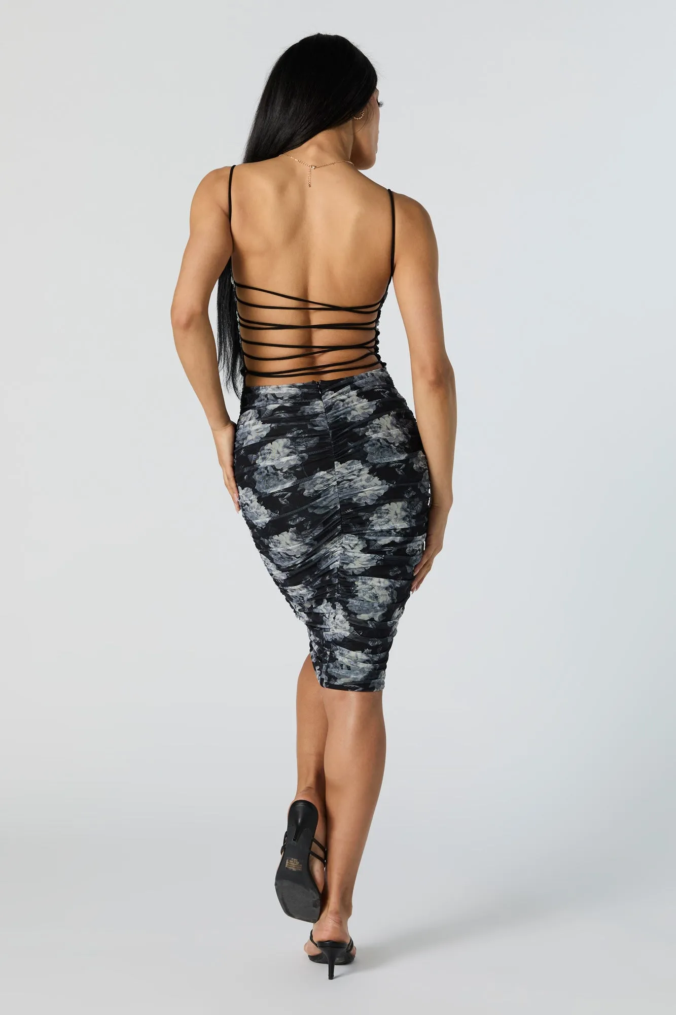 Robe midi moulante ruchée en filet avec découpes sold by Urban Planet product image thumbnail 3