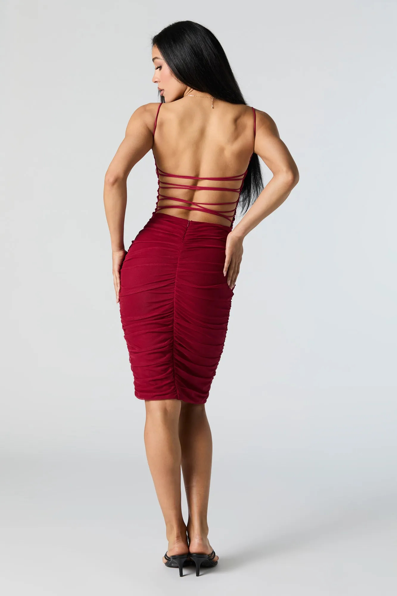 Robe midi moulante ruchée en filet avec découpes sold by Urban Planet product image thumbnail 5