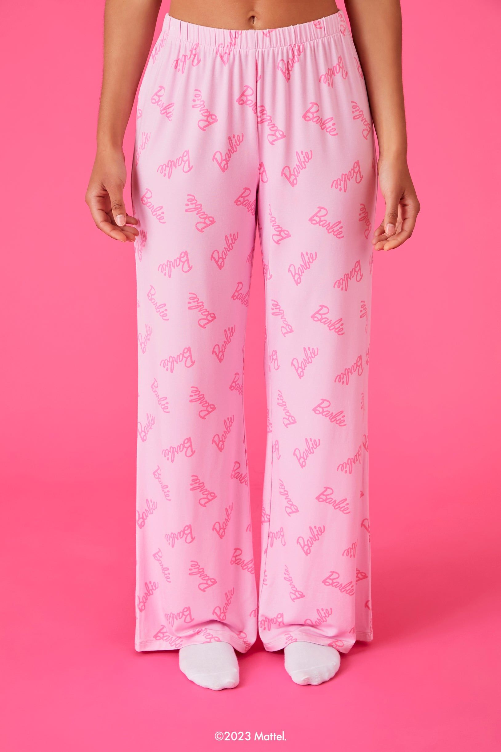 Pantalon de pyjama à imprimé Barbie™ sold by Urban Planet product image thumbnail 3