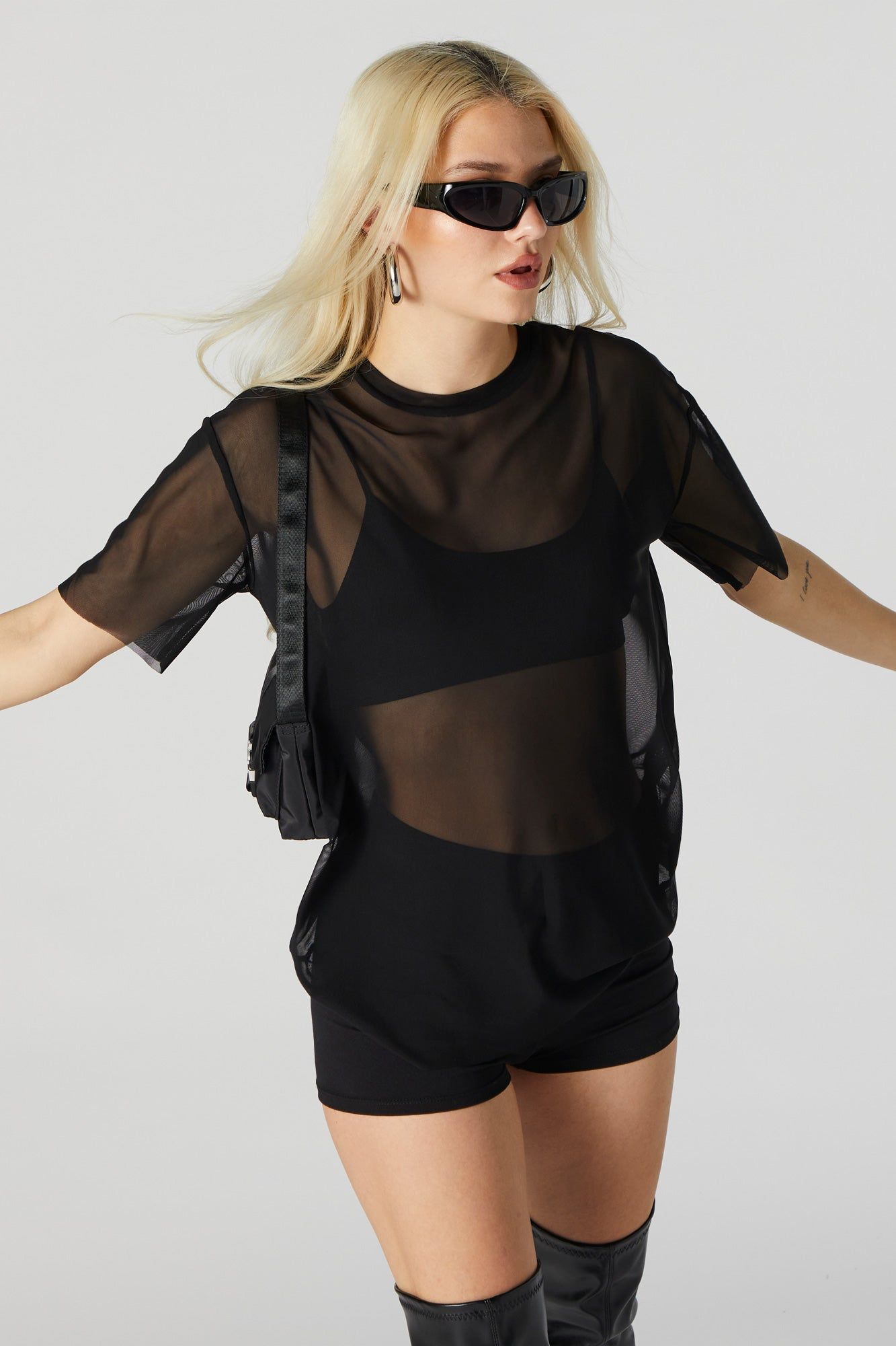 T-shirt ras du cou en filet sold by Urban Planet