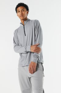 Haut en molleton tech doux à manches longues avec quart de fermeture à glissière sold by Urban Planet