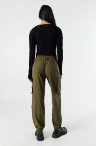 Jogger coupe-vent de style Cargo sold by Urban Planet