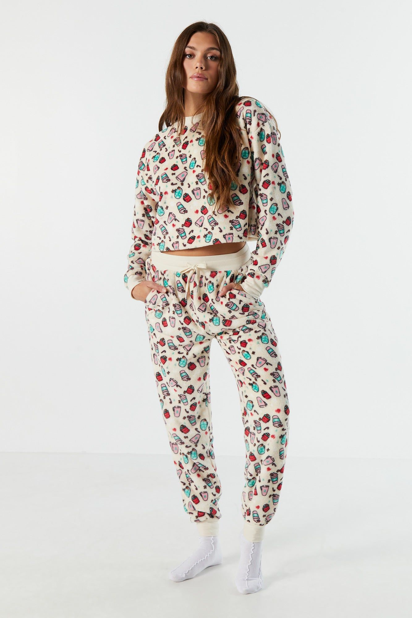 Haut de pyjama de Noël en peluche à imprimé Cacao sold by Urban Planet