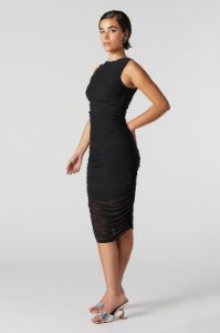 Robe midi sans manches en filet sold by Urban Planet