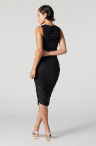 Robe midi sans manches en filet sold by Urban Planet