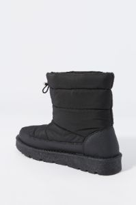 Bottes bouffantes en nylon sold by Urban Planet