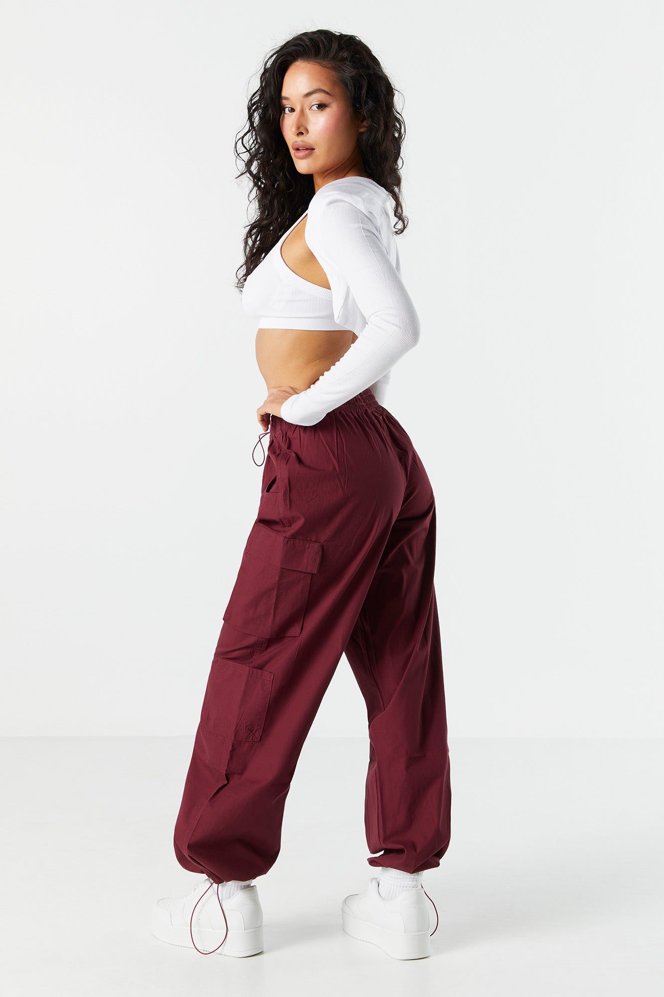 Pantalon bourgogne cargo parachute avec tendeurs élastiques sold by Urban Planet product image thumbnail 3