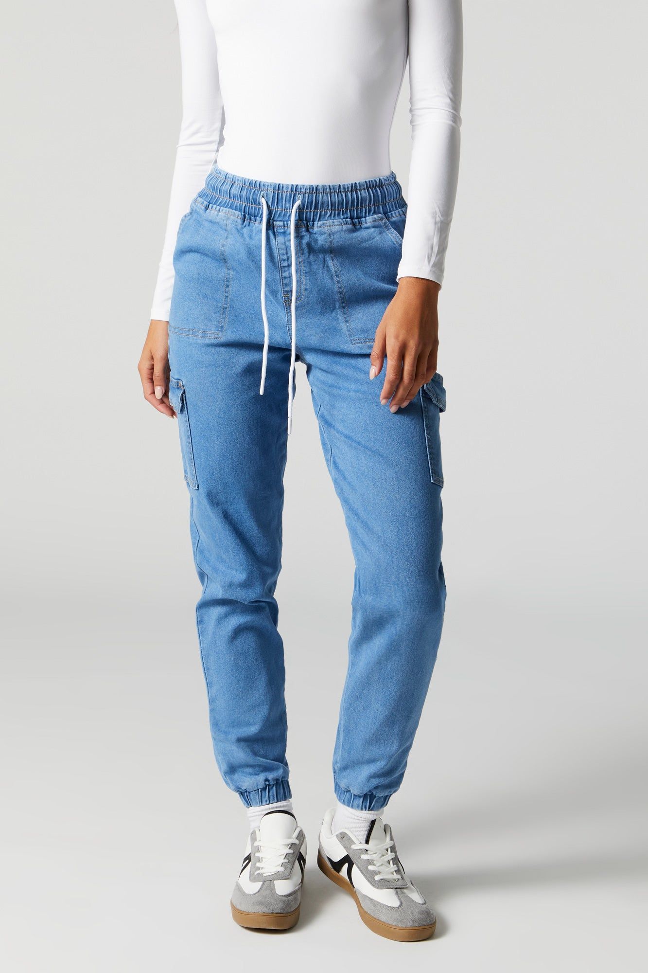 Jogger en denim délavé pâle sold by Urban Planet product image thumbnail 2