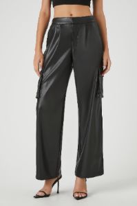 Pantalon cargo en similicuir sold by Urban Planet