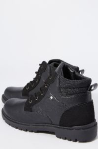 Bottes habillées en similicuir sold by Urban Planet