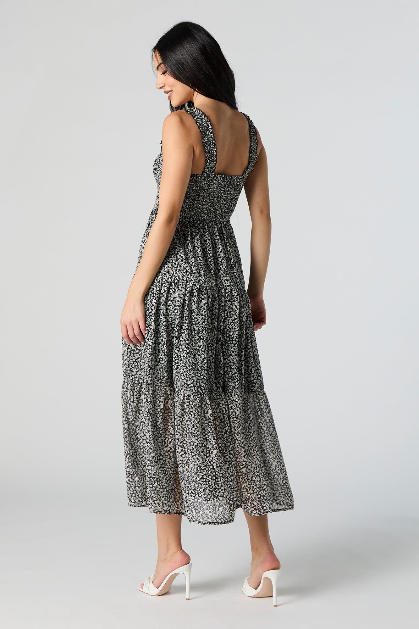 Robe midi volantée fleurie en chiffon avec encolure carrée sold by Urban Planet product image thumbnail 3