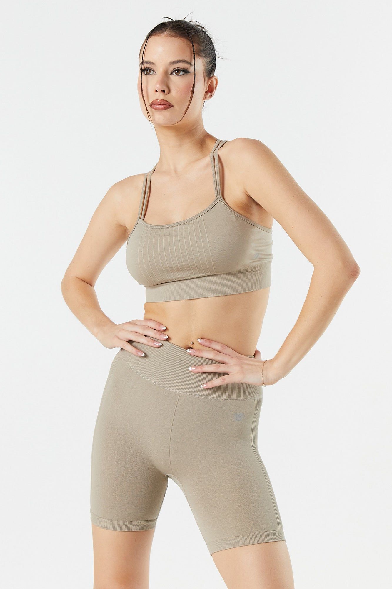 Soutien-gorge de sport sans couture à bretelles croisées sold by Urban Planet product image thumbnail 9
