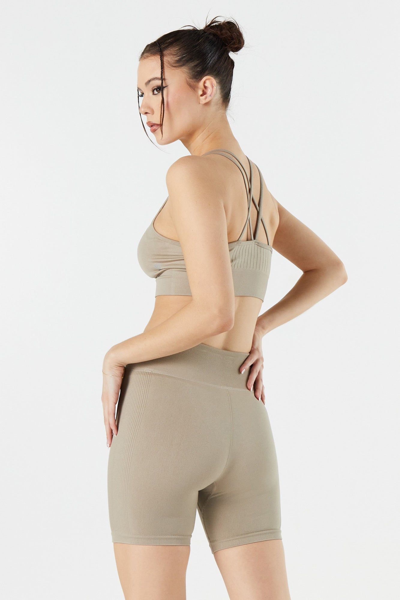 Soutien-gorge de sport sans couture à bretelles croisées sold by Urban Planet product image thumbnail 10