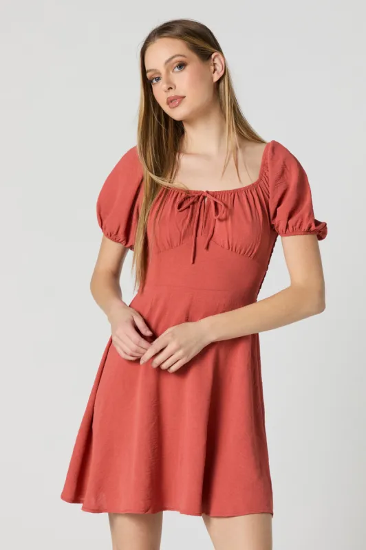 Minirobe de style laitière unie sold by Urban Planet