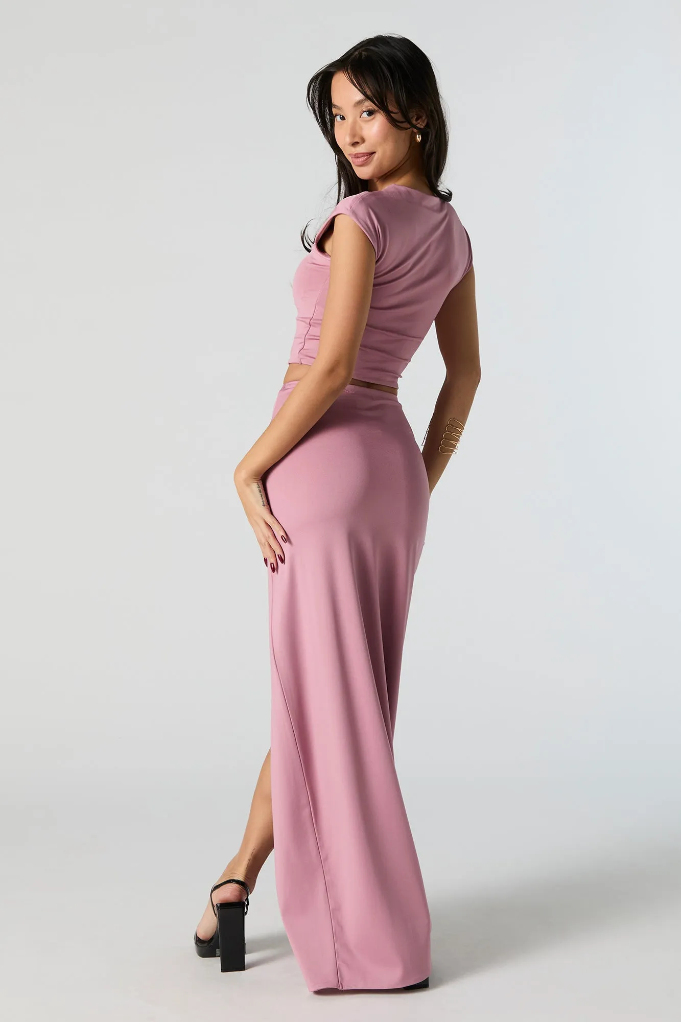 Jupe maxi profilée avec fente avant sold by Urban Planet product image thumbnail 3