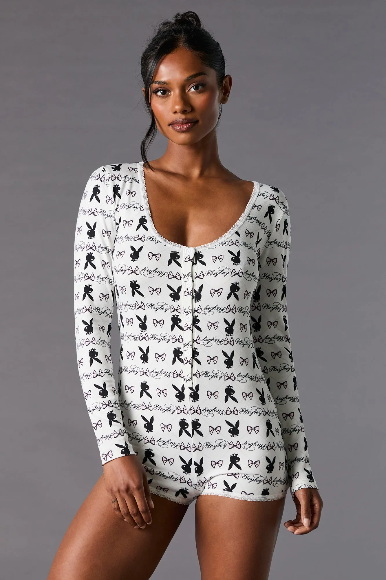 Combi-short pyjama à imprimé Playboy avec liséré de dentelle sold by Urban Planet product image thumbnail 4