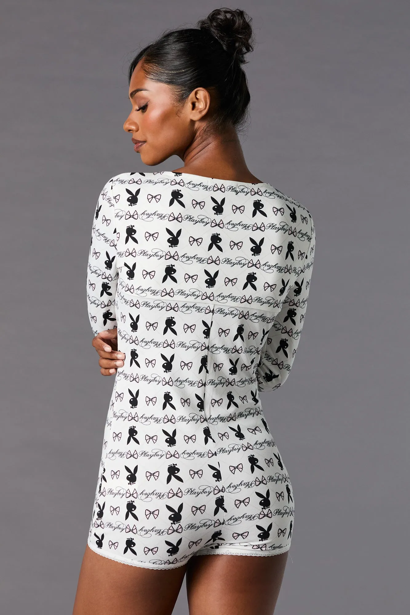 Combi-short pyjama à imprimé Playboy avec liséré de dentelle sold by Urban Planet product image thumbnail 5