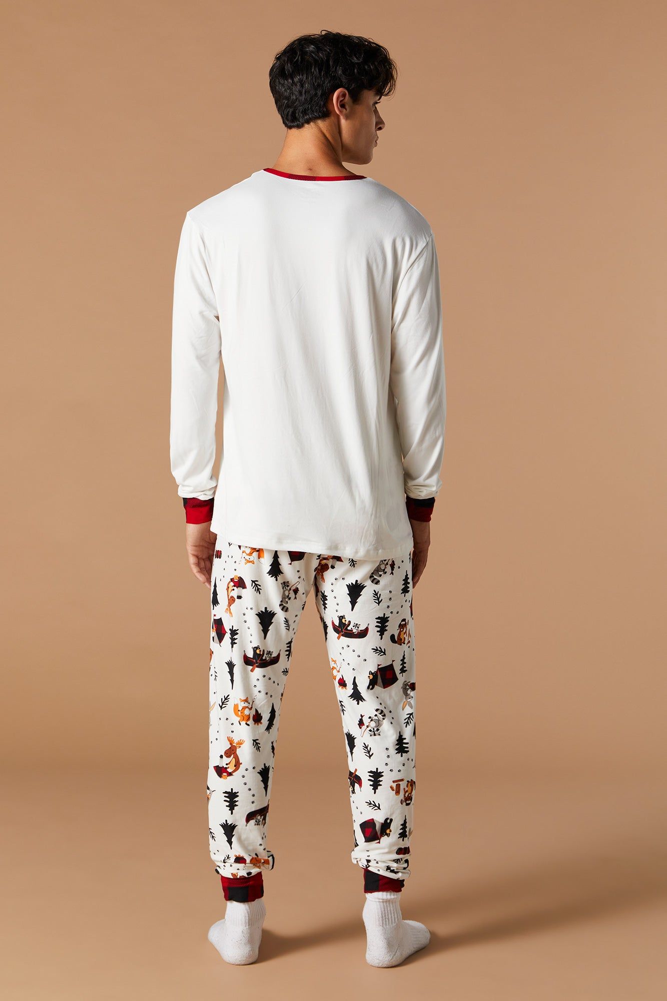 Ensemble pyjama Unisexe Pyjamas de famille à imprimé Forêt sold by Urban Planet product image thumbnail 5