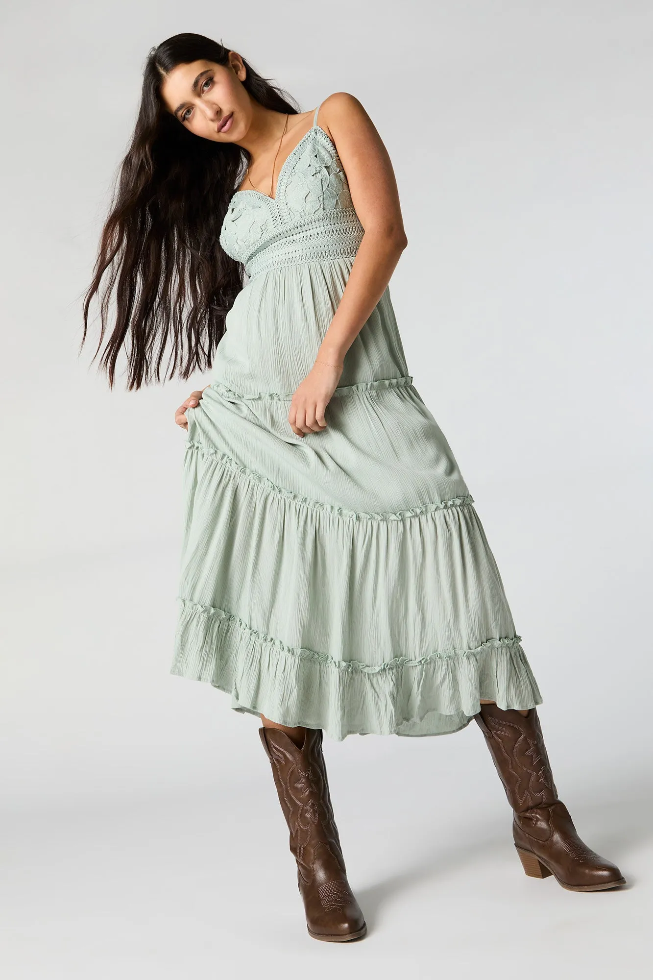 Lace Crochet Sweetheart Tiered Midi Dress sold by Urban Planet product image thumbnail 4