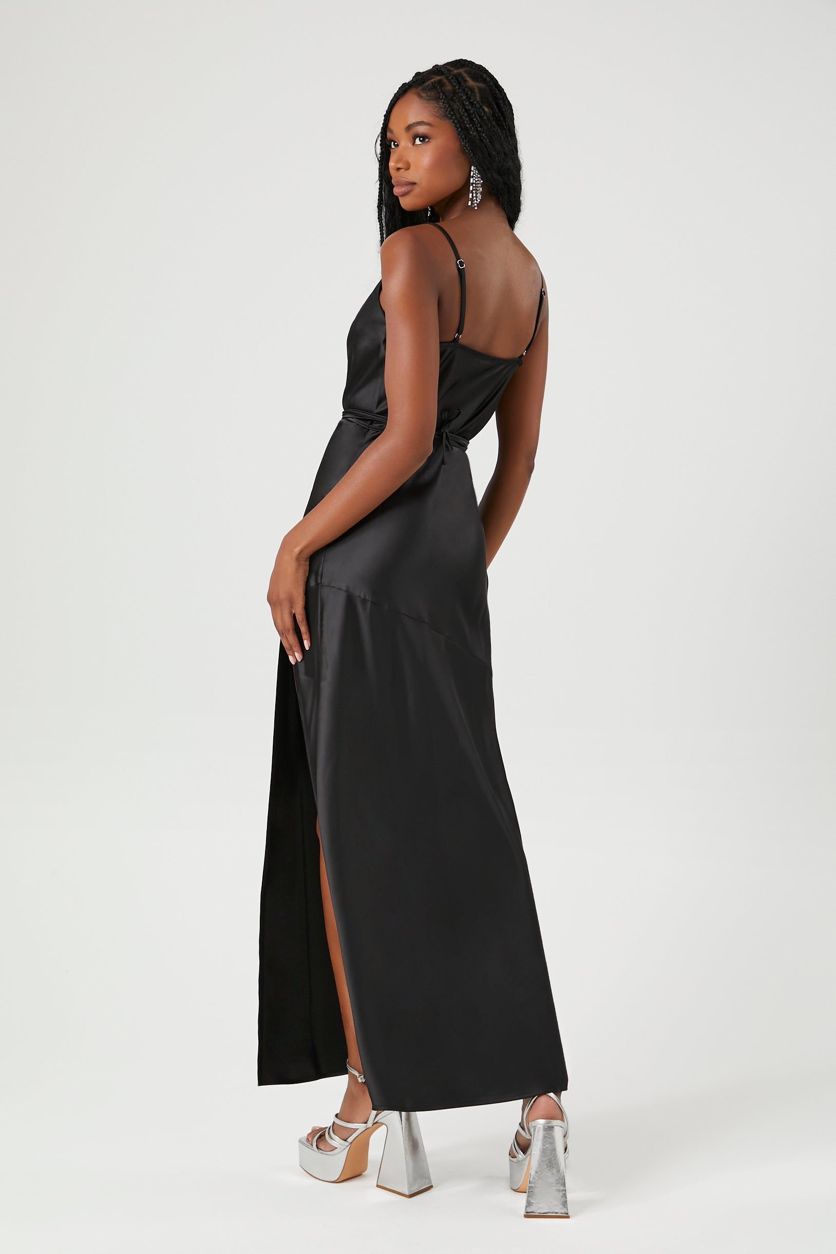 Robe maxi en satin avec fente sold by Urban Planet product image thumbnail 7