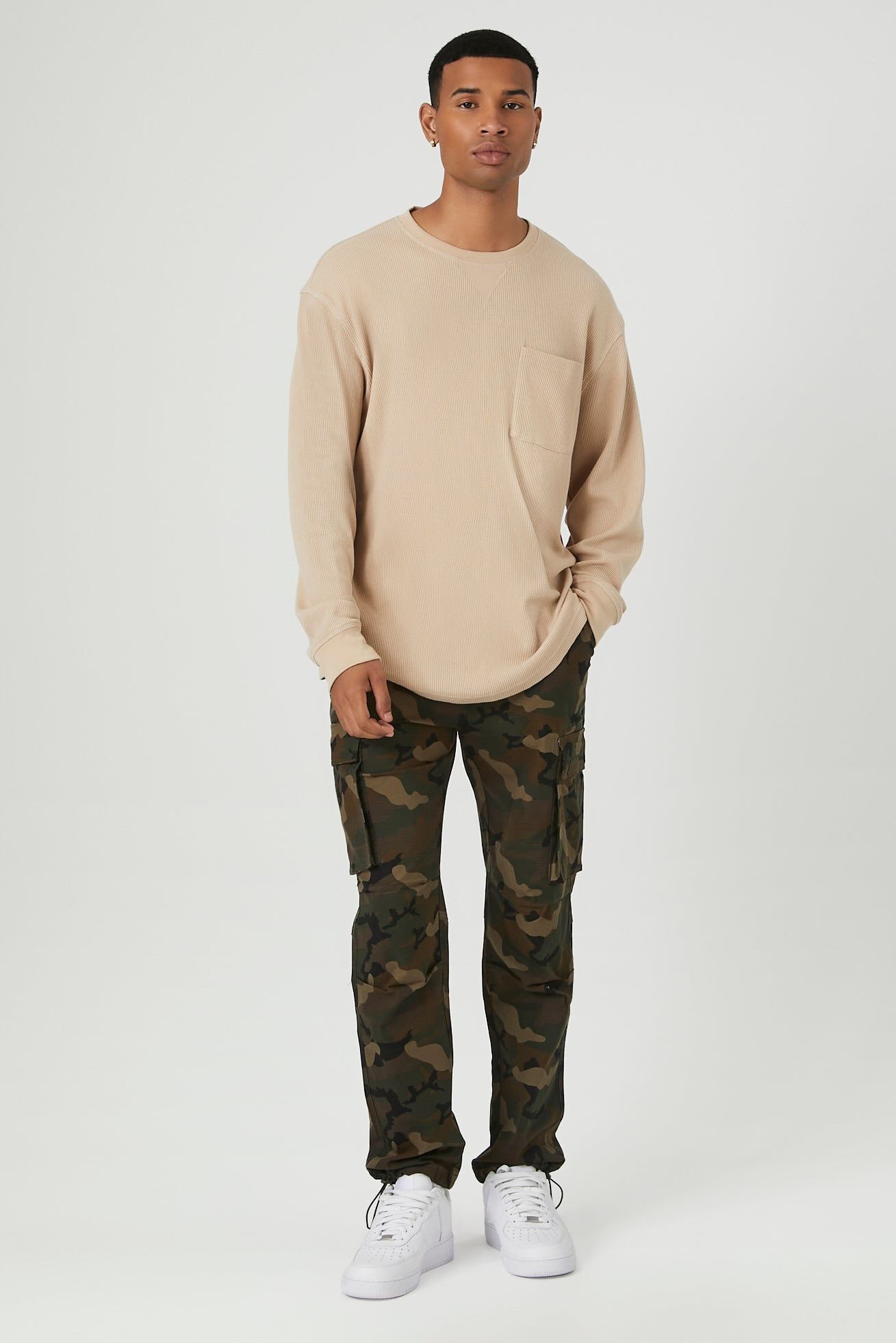 Jogger cargo avec motif camouflage sold by Urban Planet product image thumbnail 3
