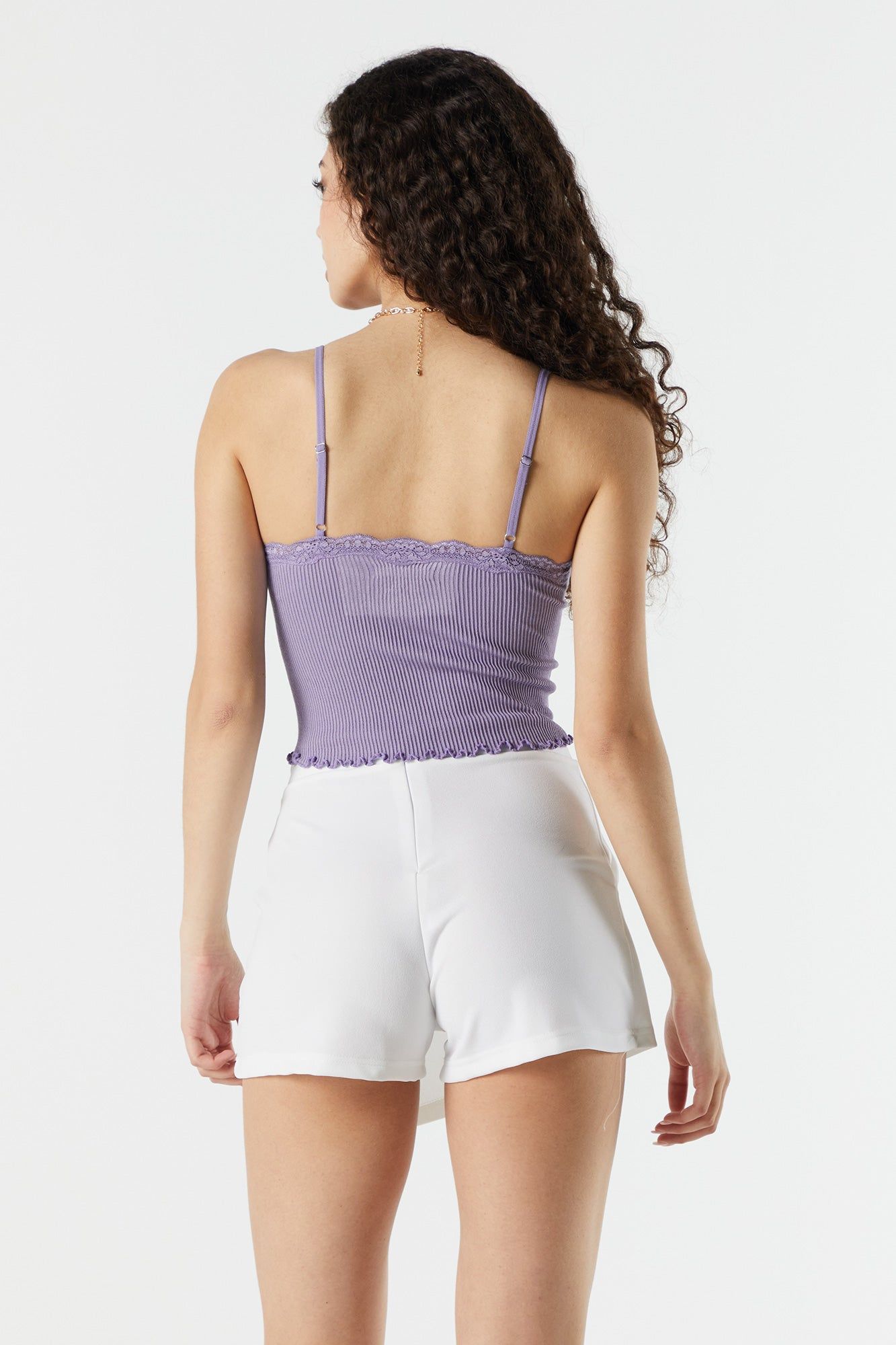 Camisole côtelée en V avec liséré de dentelle sold by Urban Planet product image thumbnail 2