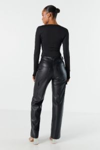 Pantalon cargo en similicuir sold by Urban Planet
